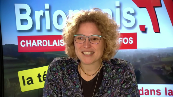 Mag 12 décembre 2024 - Nathalie Décour (Cheffe de choeur - Chorale collège Les Bruyères de La Clayette - "Des croches et la lune")