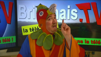 Mag 14 février 2022 - Papatito le perroquet des Farfadets (Alexandre Dufaux)