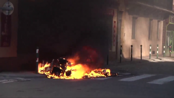 16 avril 2022 - Chauffailles : une voiture sans permis brûle devant la boucherie